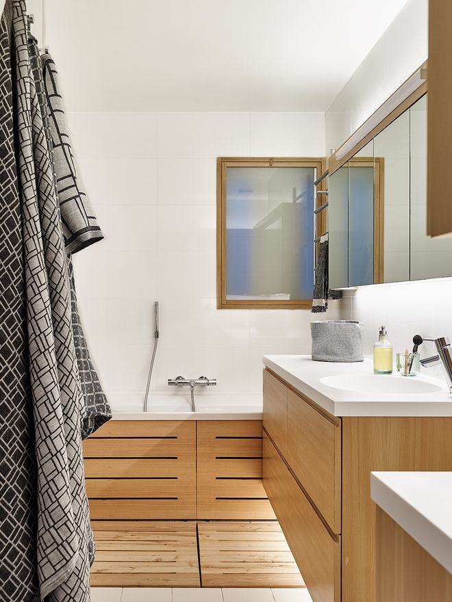 Piazzetta bath towel, linen