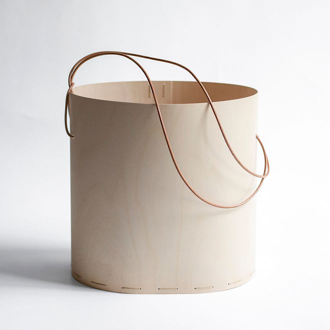 Round basket by Tuulia Penttilä