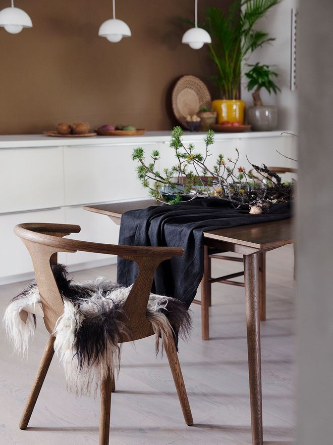 &Tradition In Between chairs and table, smoked oak