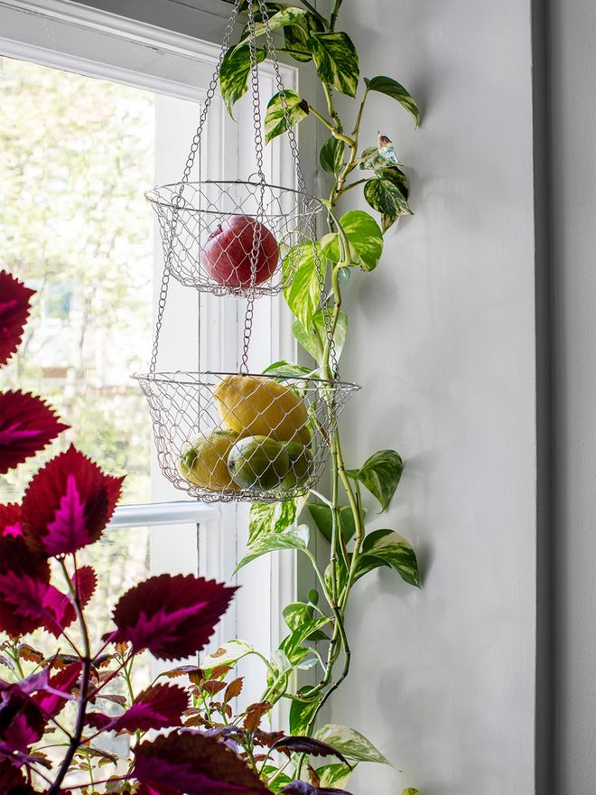 Hanging fruit basket in the kitchen