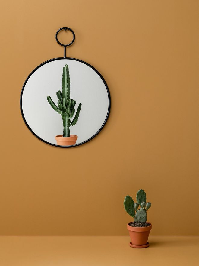 Po mirror by Laura Väre