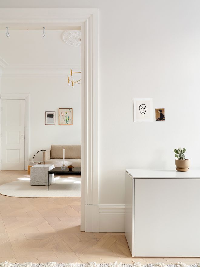 Neutral cupboards