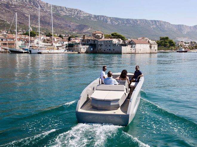 Rand electric speedboats