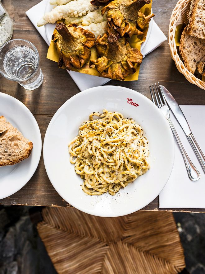Cacio e pepe by Trattoria da Enzo in Rome