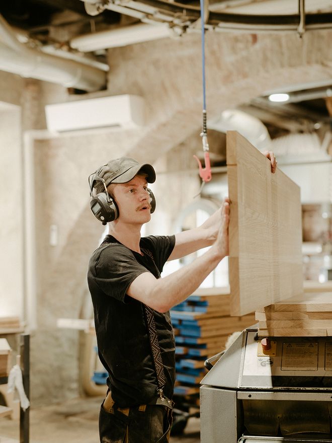 Ilo Pesonen, Nikari cabinetmaker