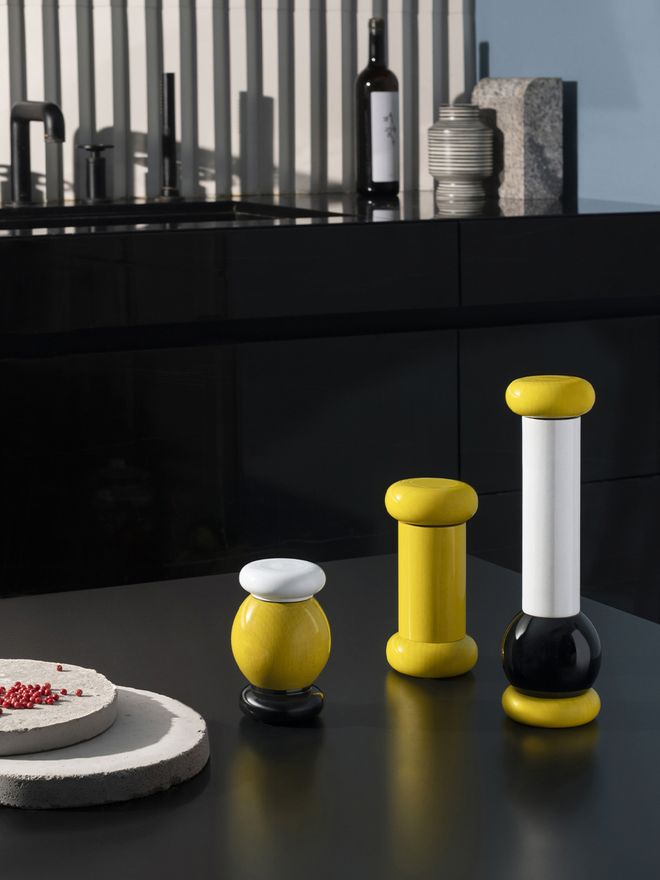 Alessi  Sottsass maustemylly, keskikokoinen, keltainen
