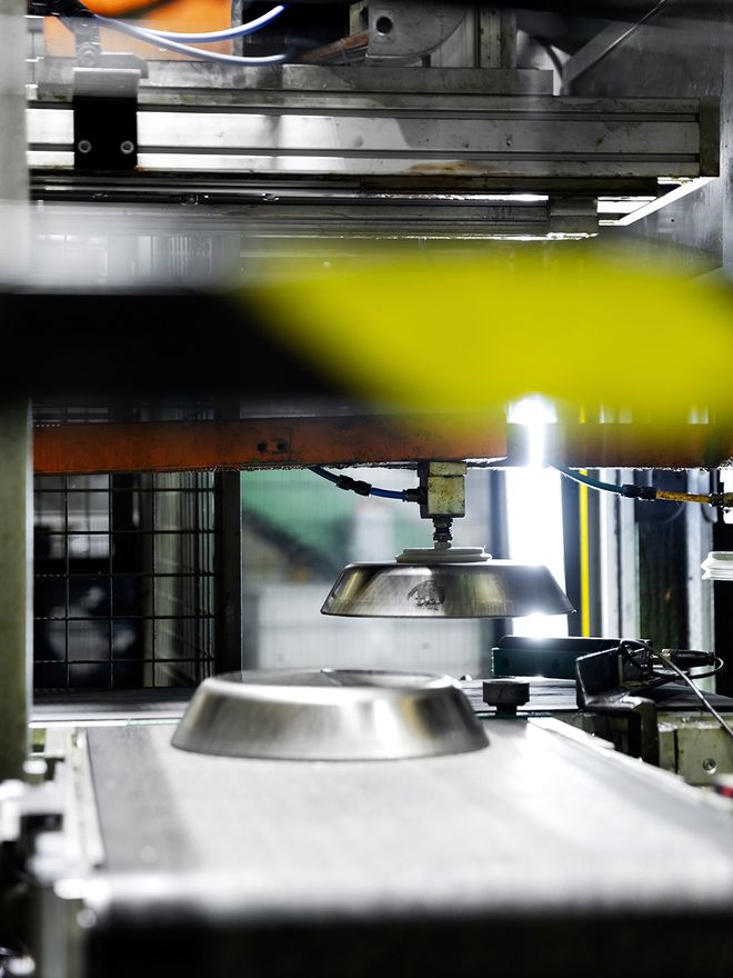 Manufacturing Fiskars frying pans