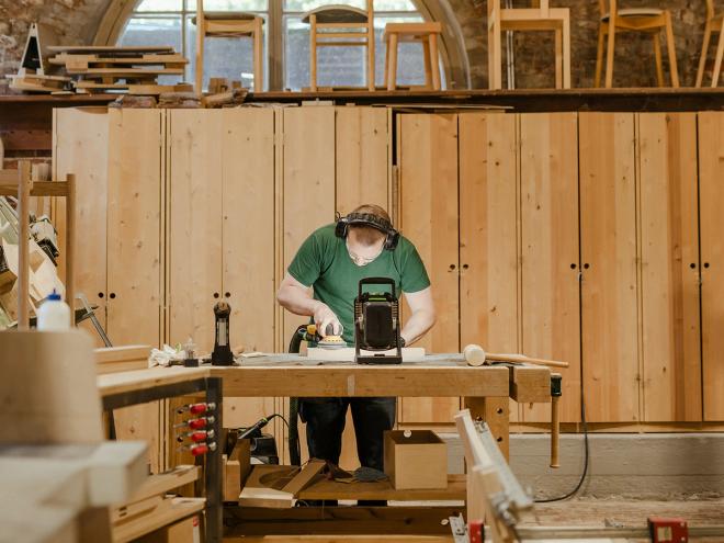 Väinö Kuurila, Nikari cabinetmaker