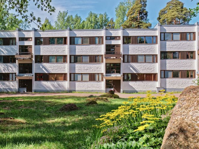 Facade of a terraced house in Sunila, Kotka
