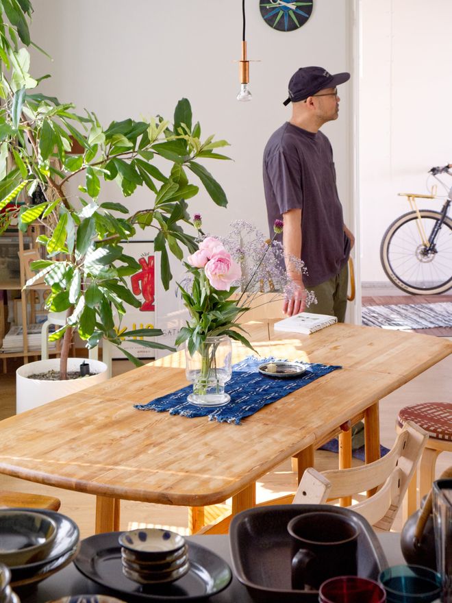 Eero Aarnio dining table, Laukaan Puu