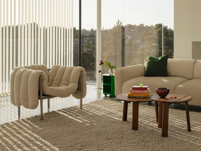 Hem  Puffy lounge chair, eggshell boucle - cream steel