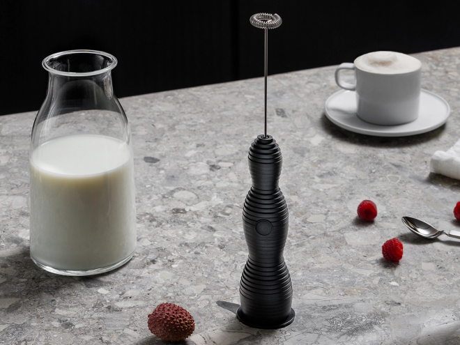 Alessi Pulcina milk frother, black
