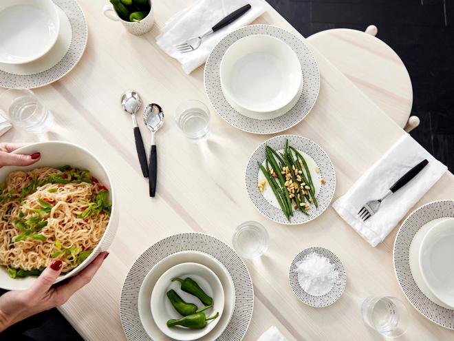 Arabia Mainio Sarastus tableware