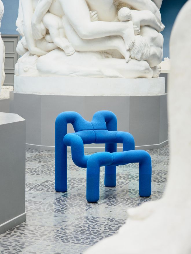 Blue Ekstrem lounge chair