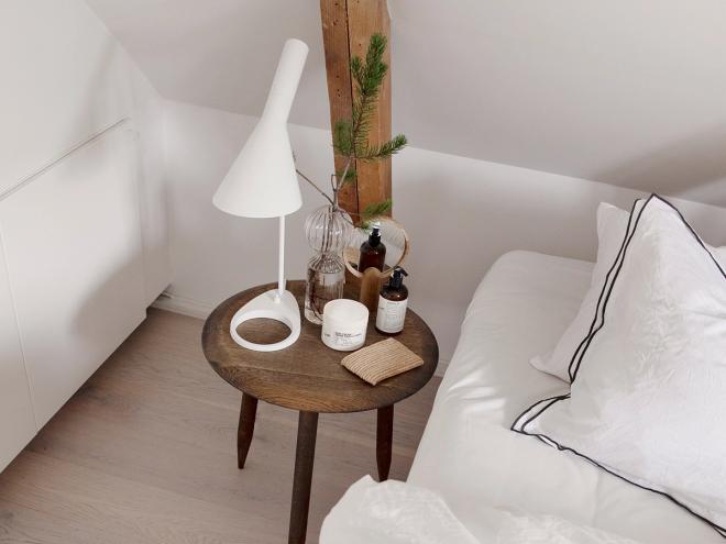 Louis Poulsen AJ table lamp