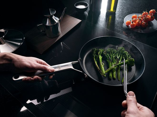 Fiskars Taiten frying pan