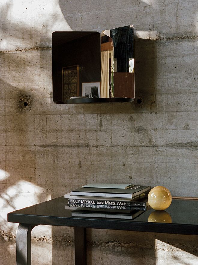 Artek 124 degrees mirror