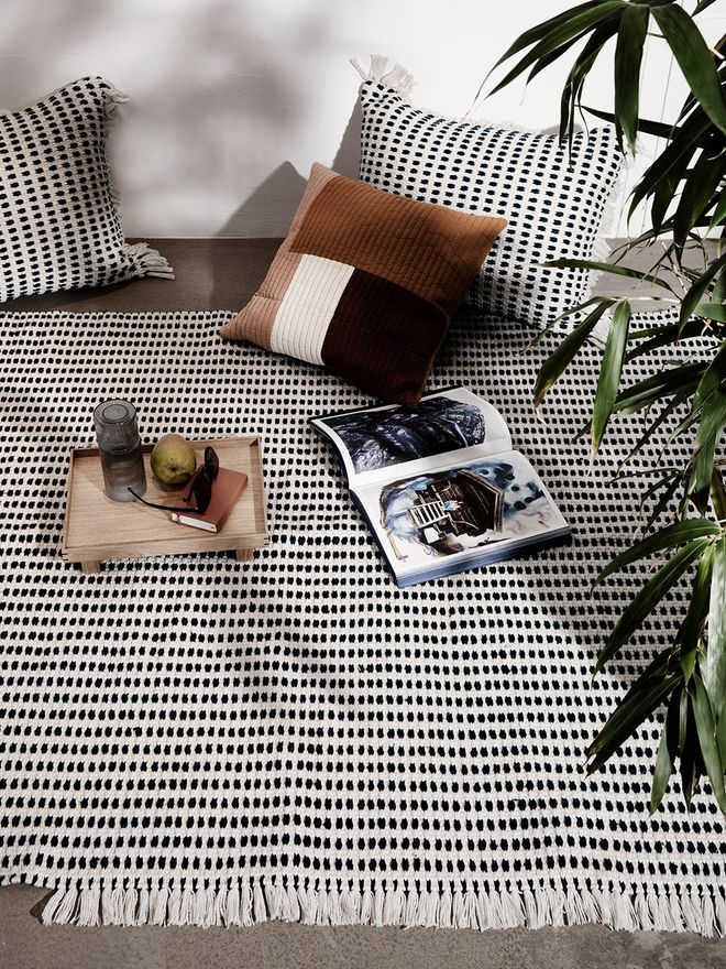 Ferm Living Way rug, 140 x 200 cm, off white - dark blue