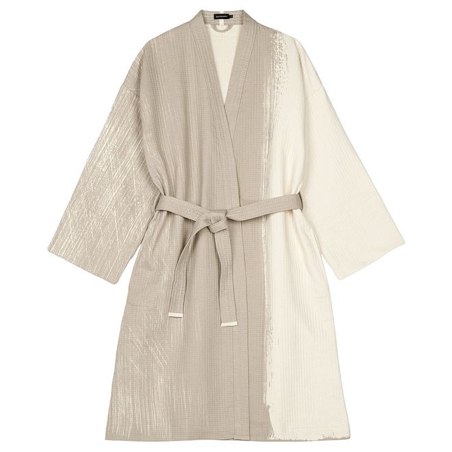 A product image featuring Marimekko's Kuiskaus bathrobe.
