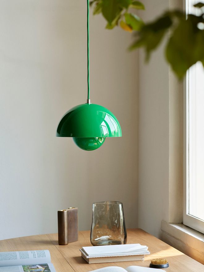 &Tradition Flowerpot VP1 pendant, signal green