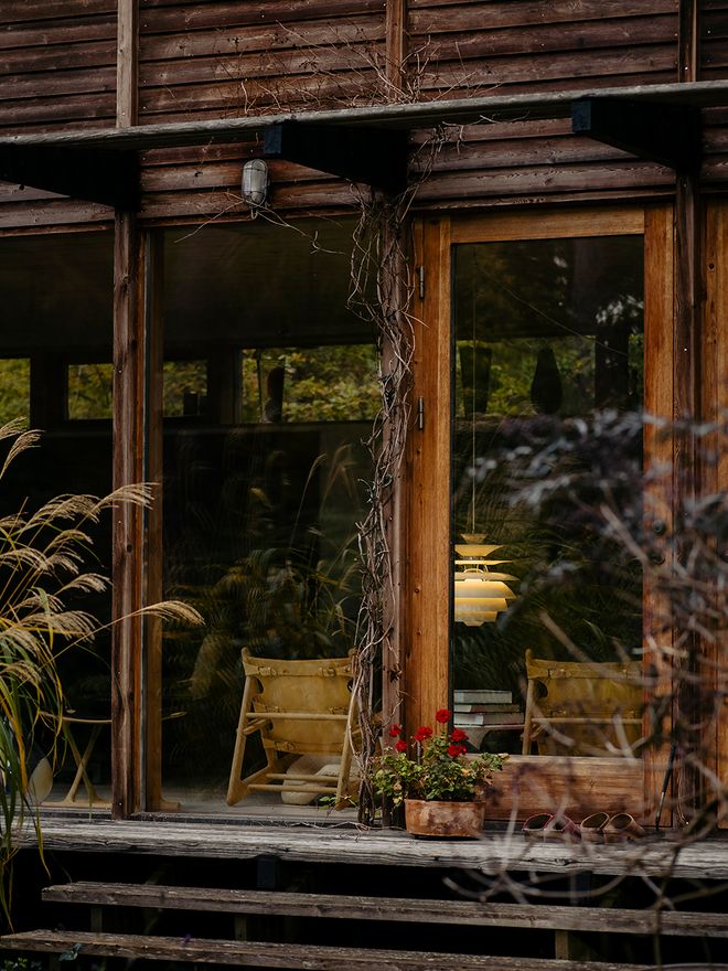 A view to the living room from the terrace