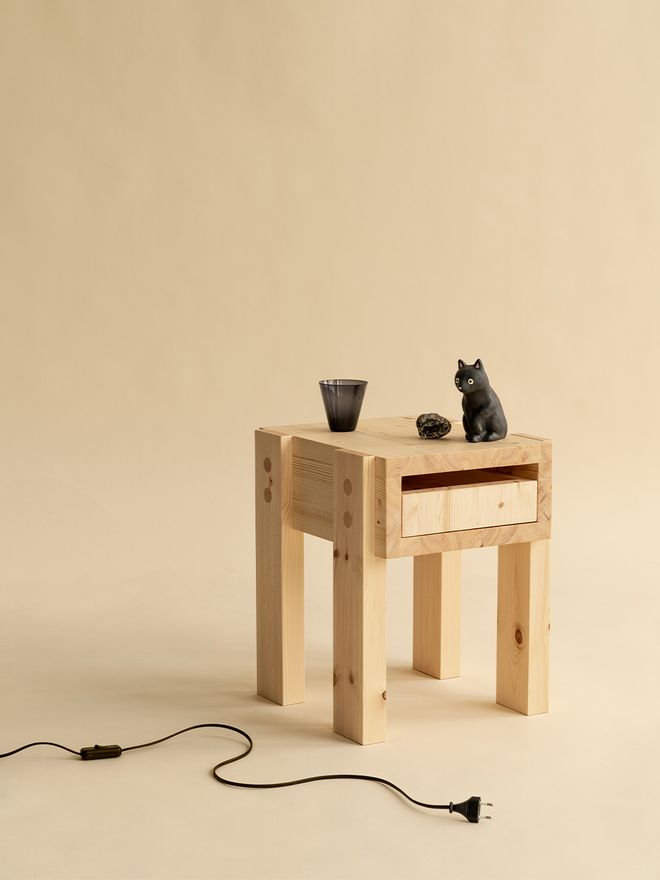 Vaarnii  004 Stilts side table, pine