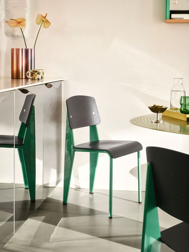 Vitra Standard chair in green and black
