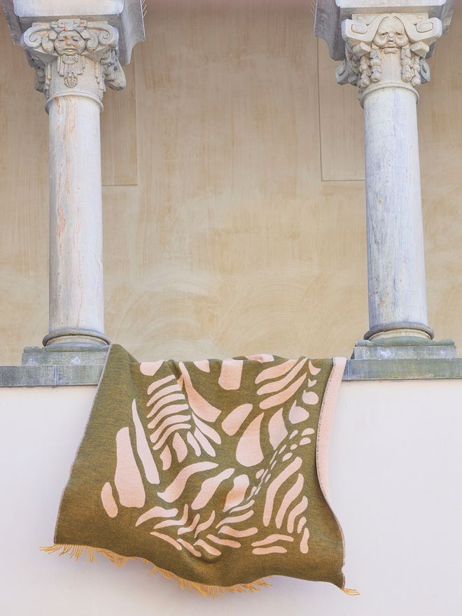 Finarte  Väre throw, 130 x 170 cm, green - pink