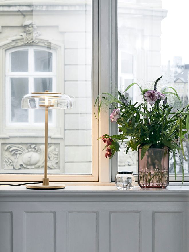 Nuura Blossi table lamp