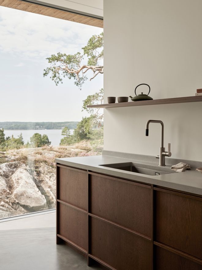 Pine Edge Villa: Where Swedish archipelago meets American modernism