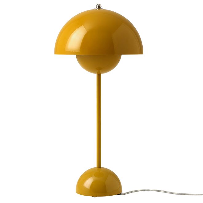 &Tradition's VP3 Flowerpot table lamp.