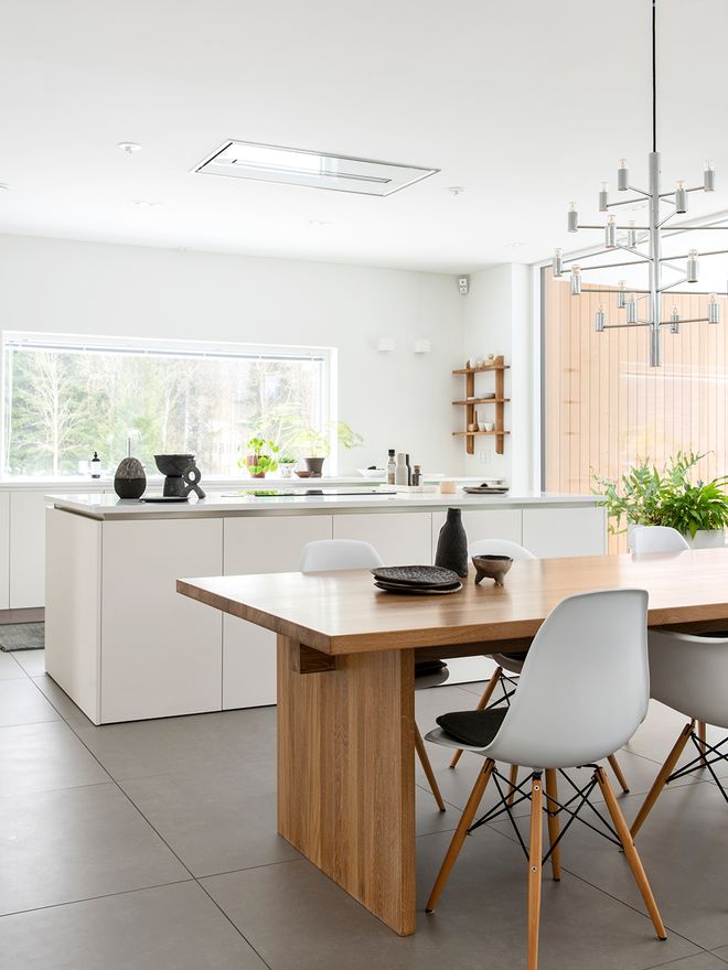 Vitra Eames DSW chair