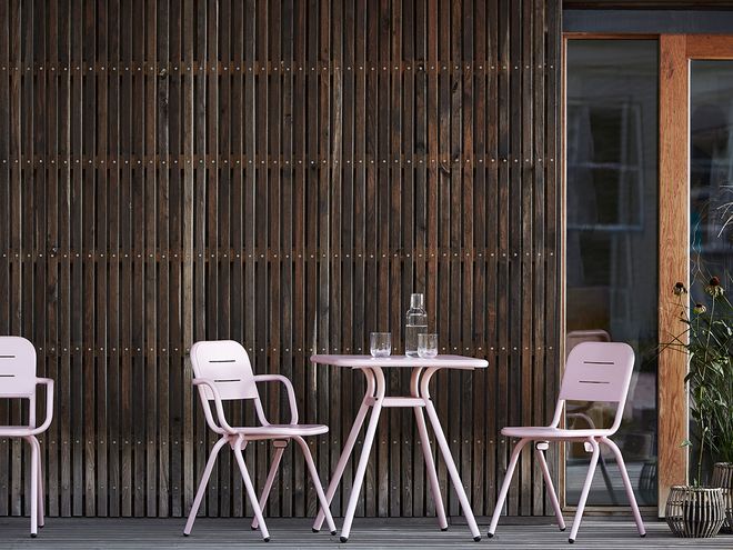 Woud's Ray chairs in rose pink