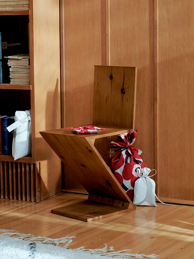 Marimekko's Unikko gift bag