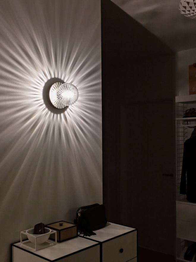 Nuura Liila 1 wall/ceiling lamp, medium, silver - clear