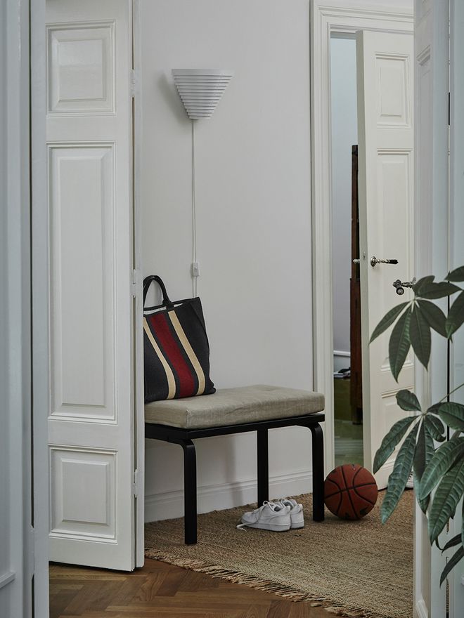 Artek  A910 seinävalaisin