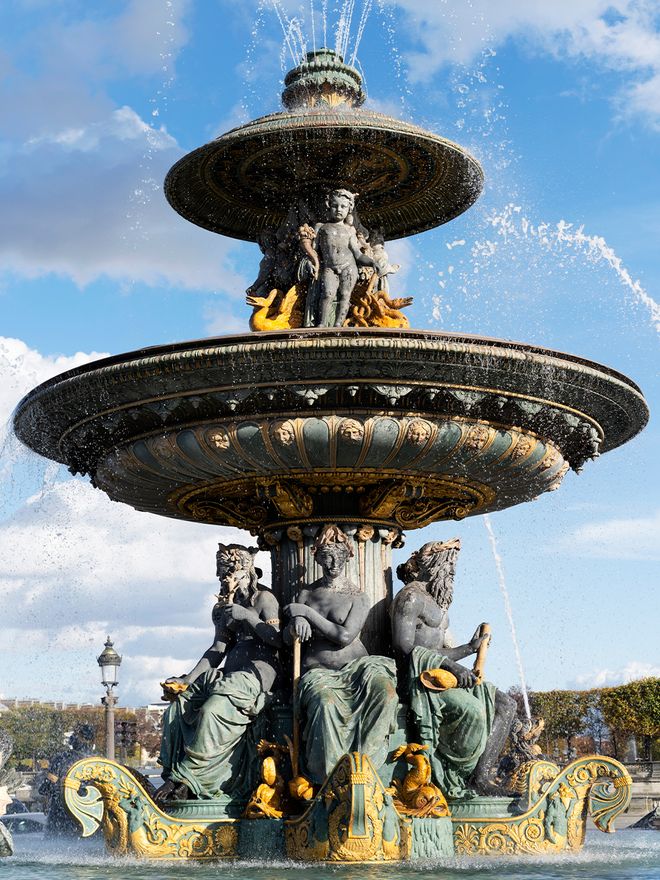 Fontaine des Mers -suihkulähde Pariisin Concorden aukiolla