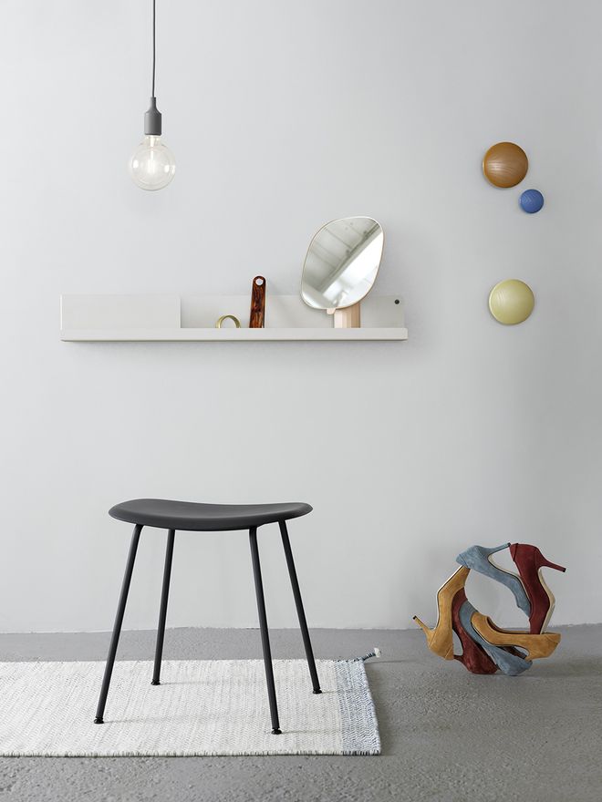 Muuto Fiber stool, tube base, black