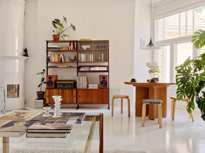 Vintage furniture in a light-colored living room