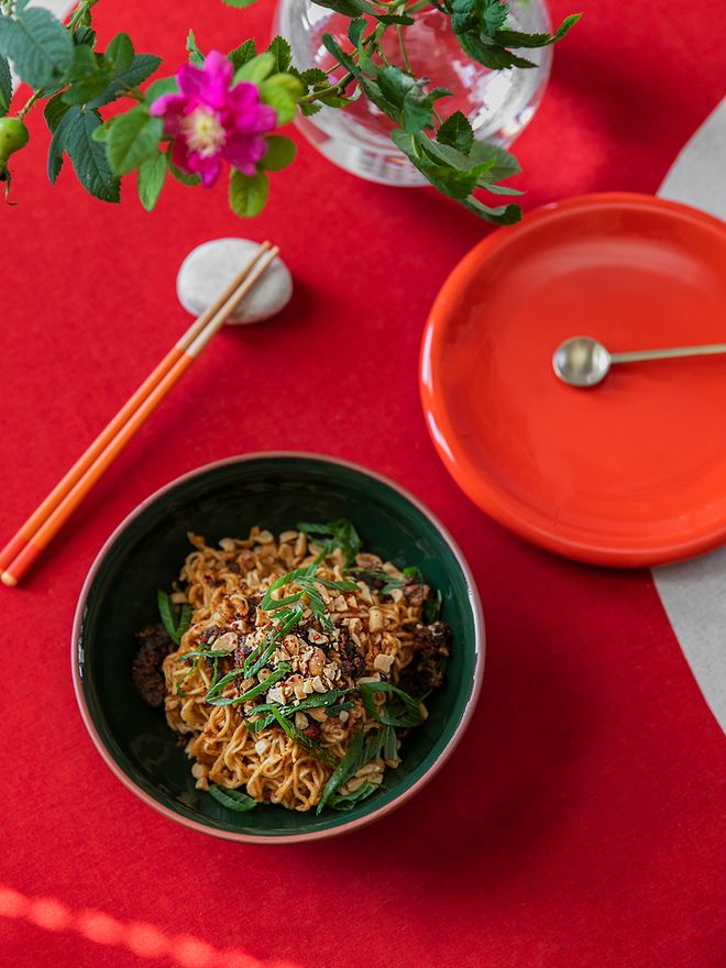 Lovely lunch noodles – whip up fast and flavorful veggie noodles for a tasty weekday lunch