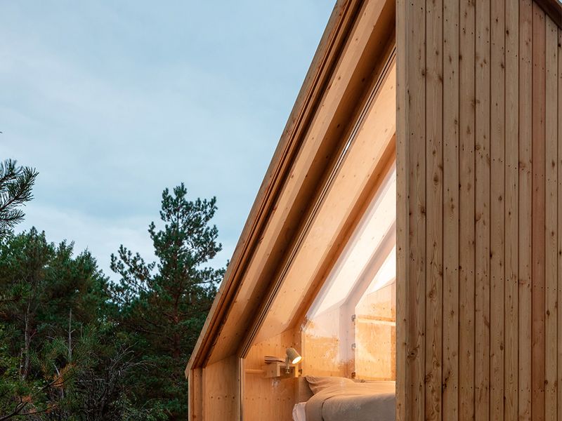 Studio Puiston Space of Mind -mökki antaa mahdollisuuden matkustaa lähelle