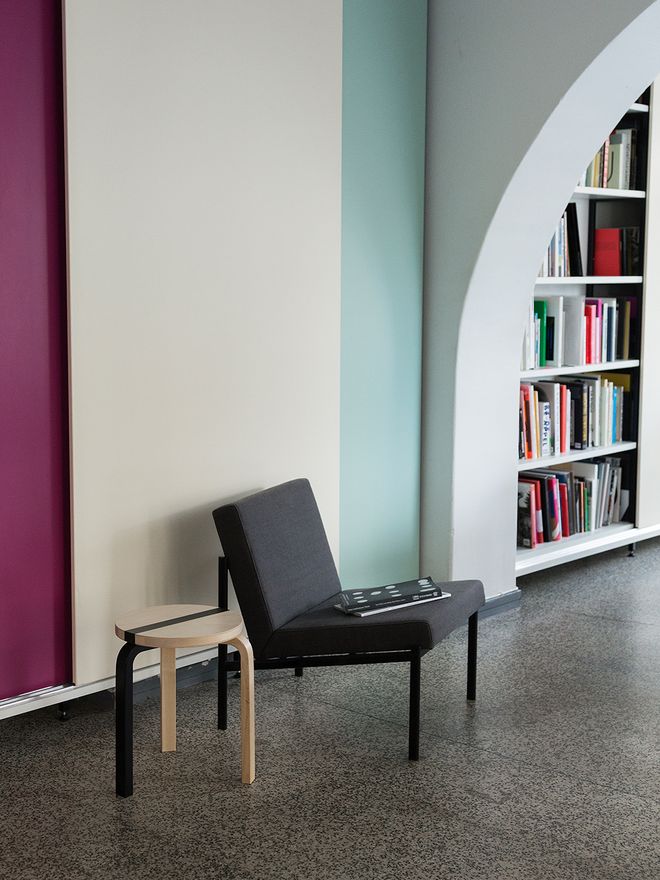 Artek Publics stool