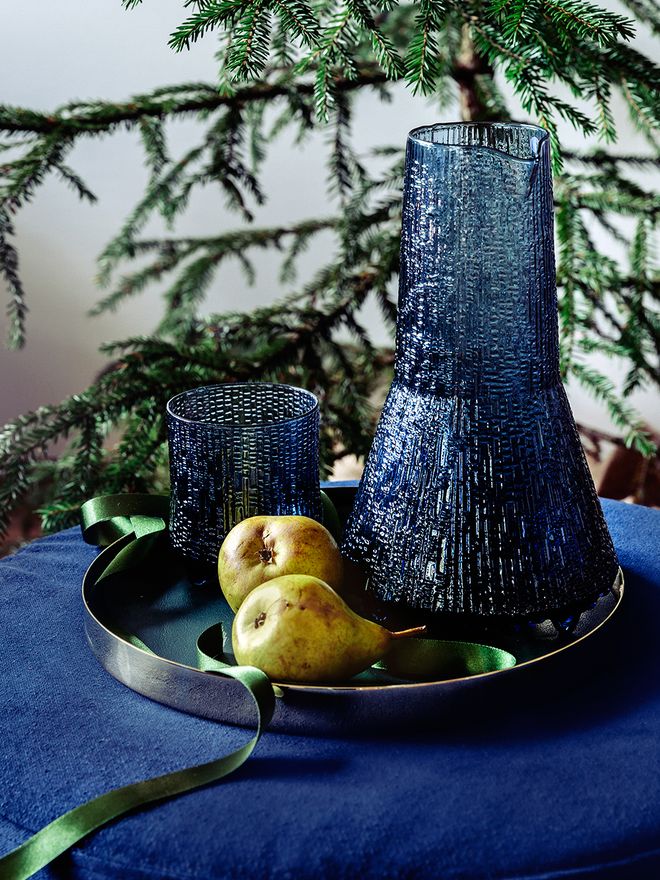 Iittala Ultima Thule pitcher set in rain blue