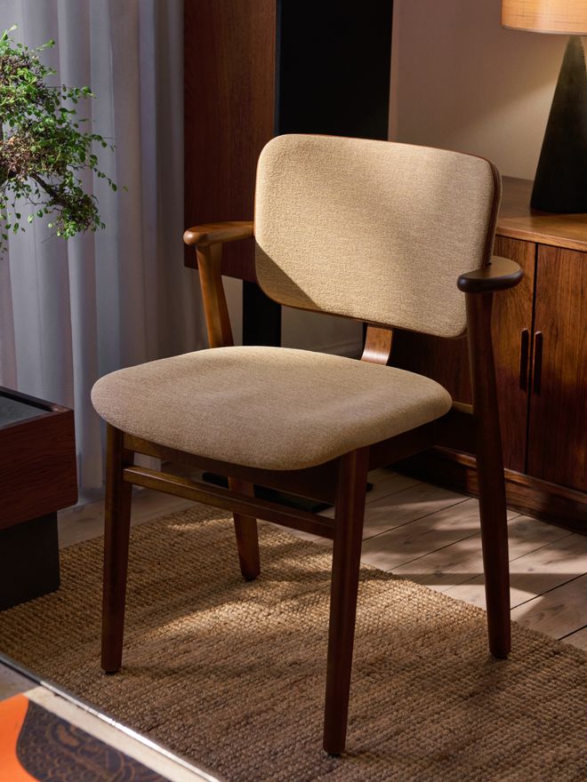Light fabric-upholstered Domus chair