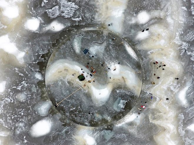 Ice carousel in Helsinki