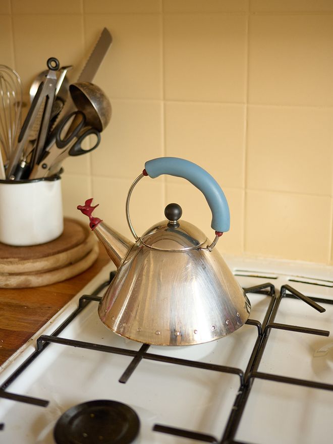 Alessi  Kettle 9093, blue