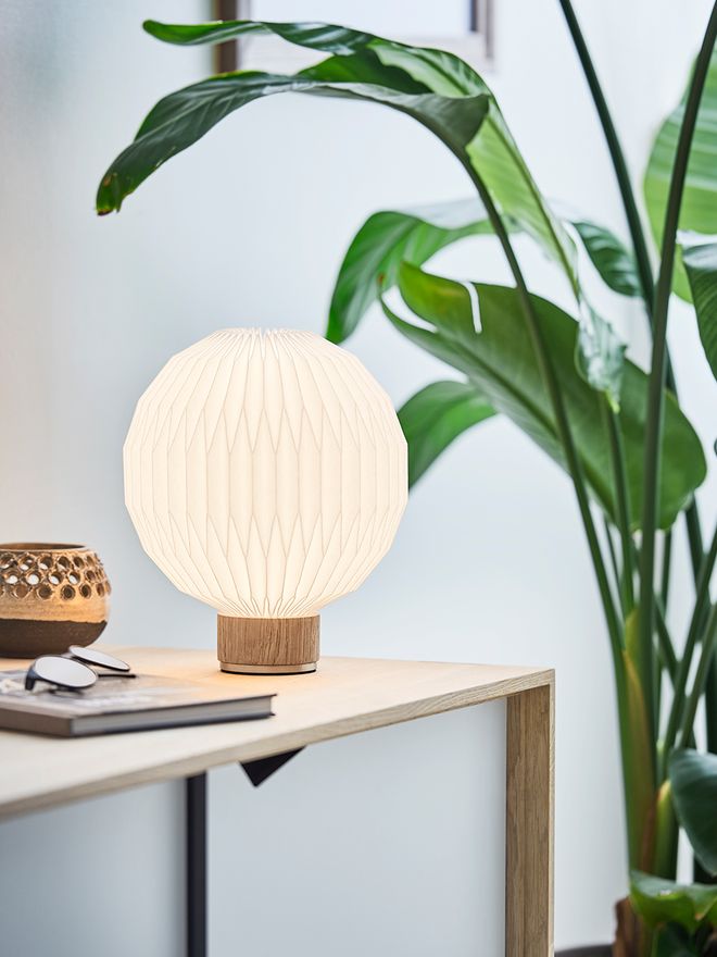 Le Klint 375M table lamp