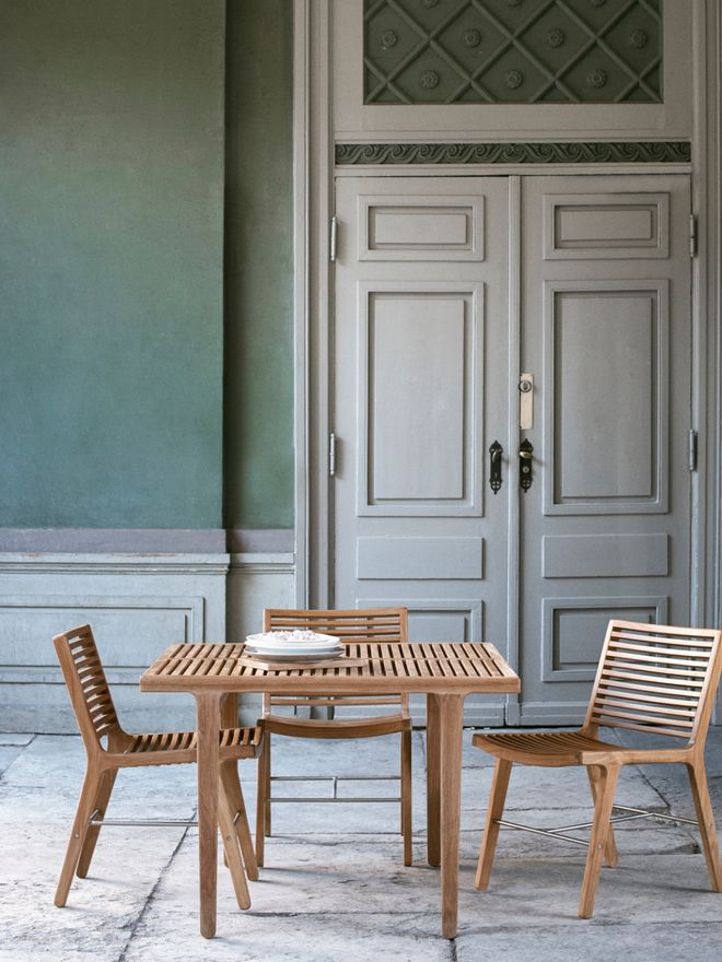 Sibast RIB dining table 100 x 100 cm