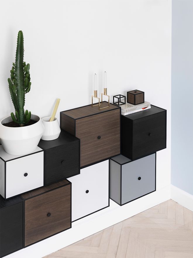 Audo Copenhagen Frame 49 box with door, white