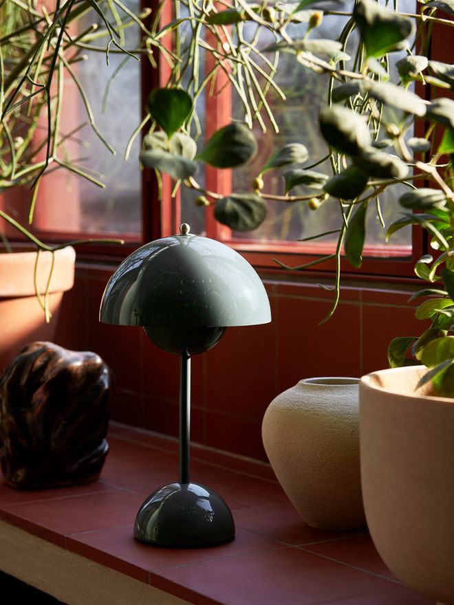 &Tradition Flowepot portable table lamp